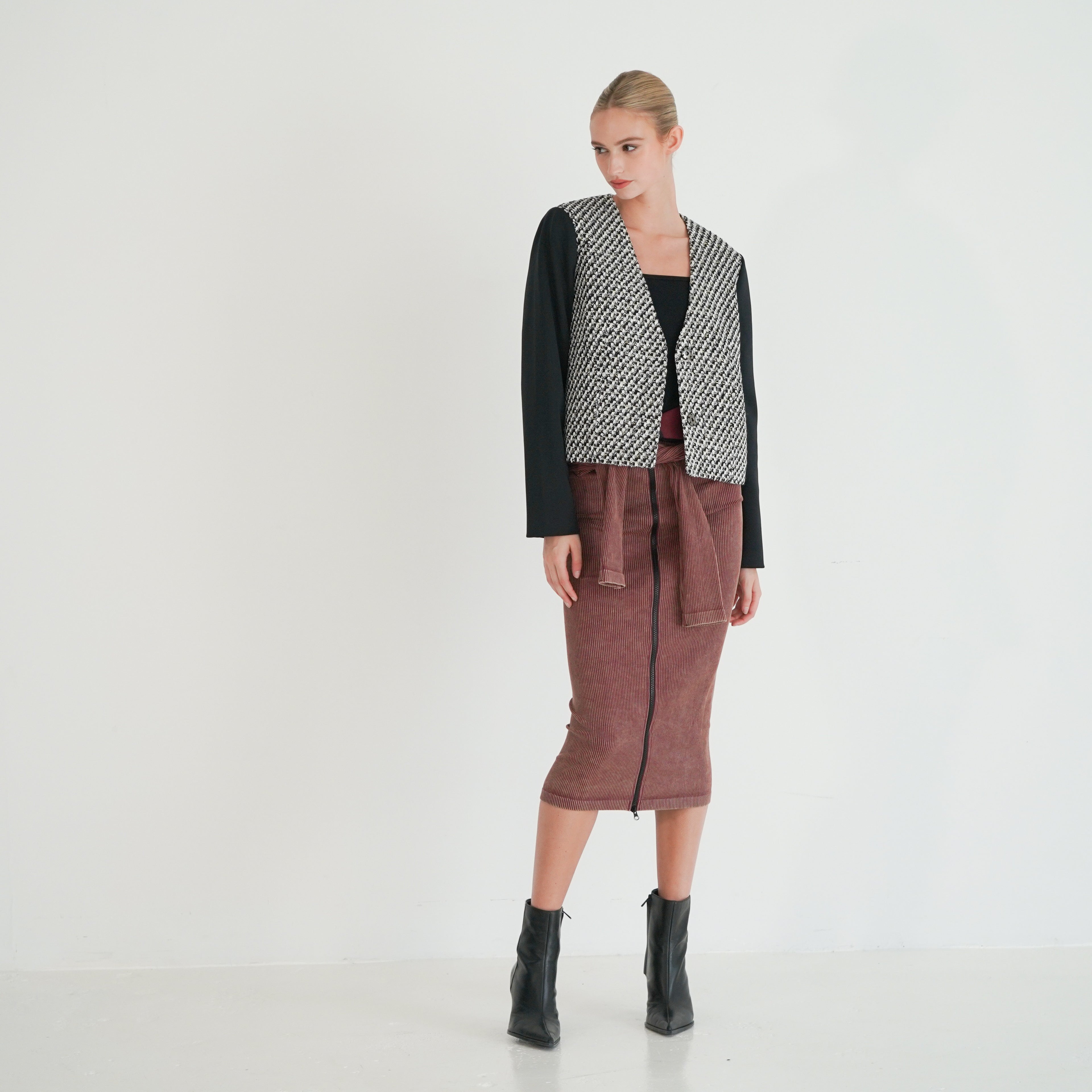 Ava tweed jacket detail — women's hidden snap closure undercoat jacket | Rafinesque