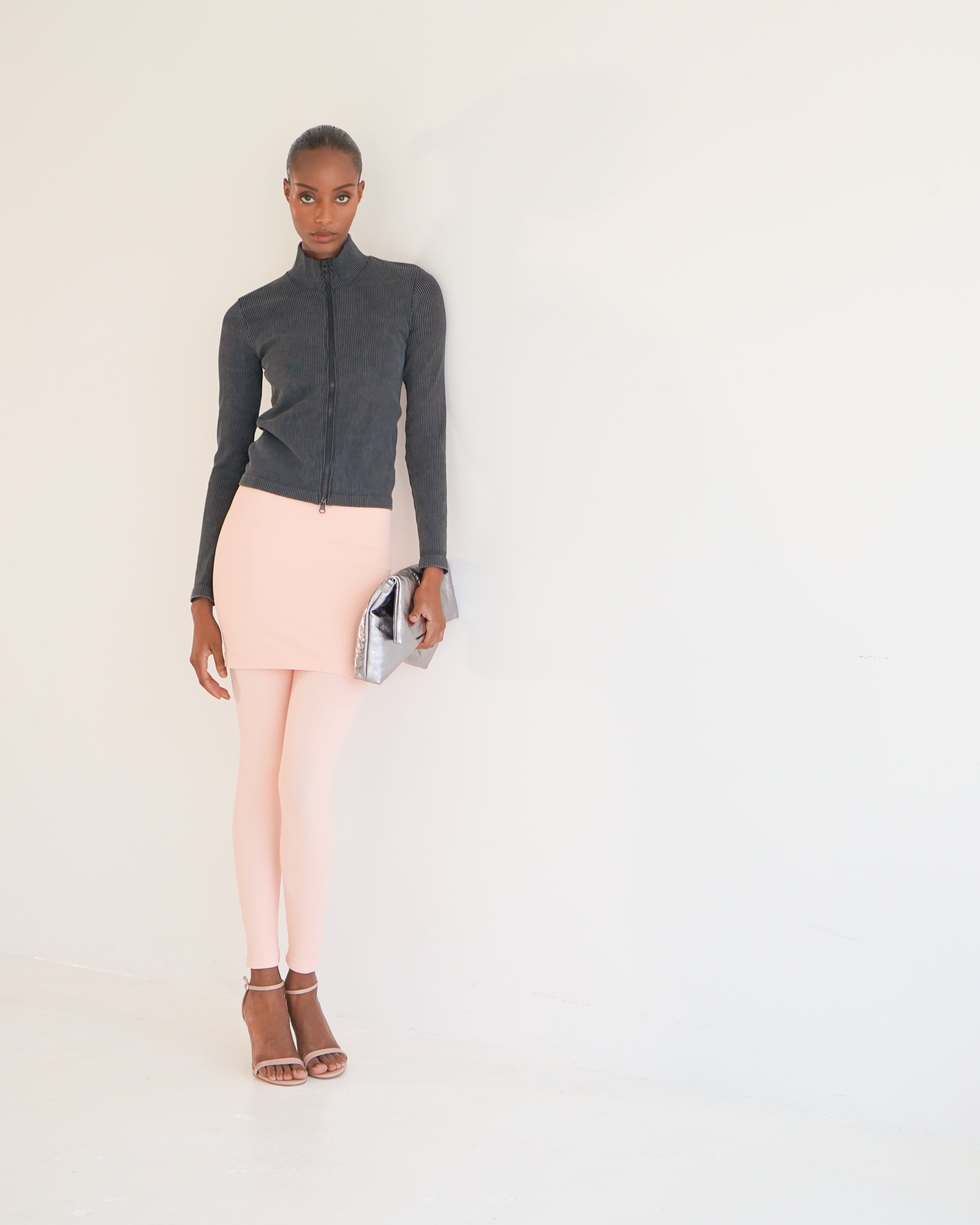 LARA - Seamless Rib Zip Front Top