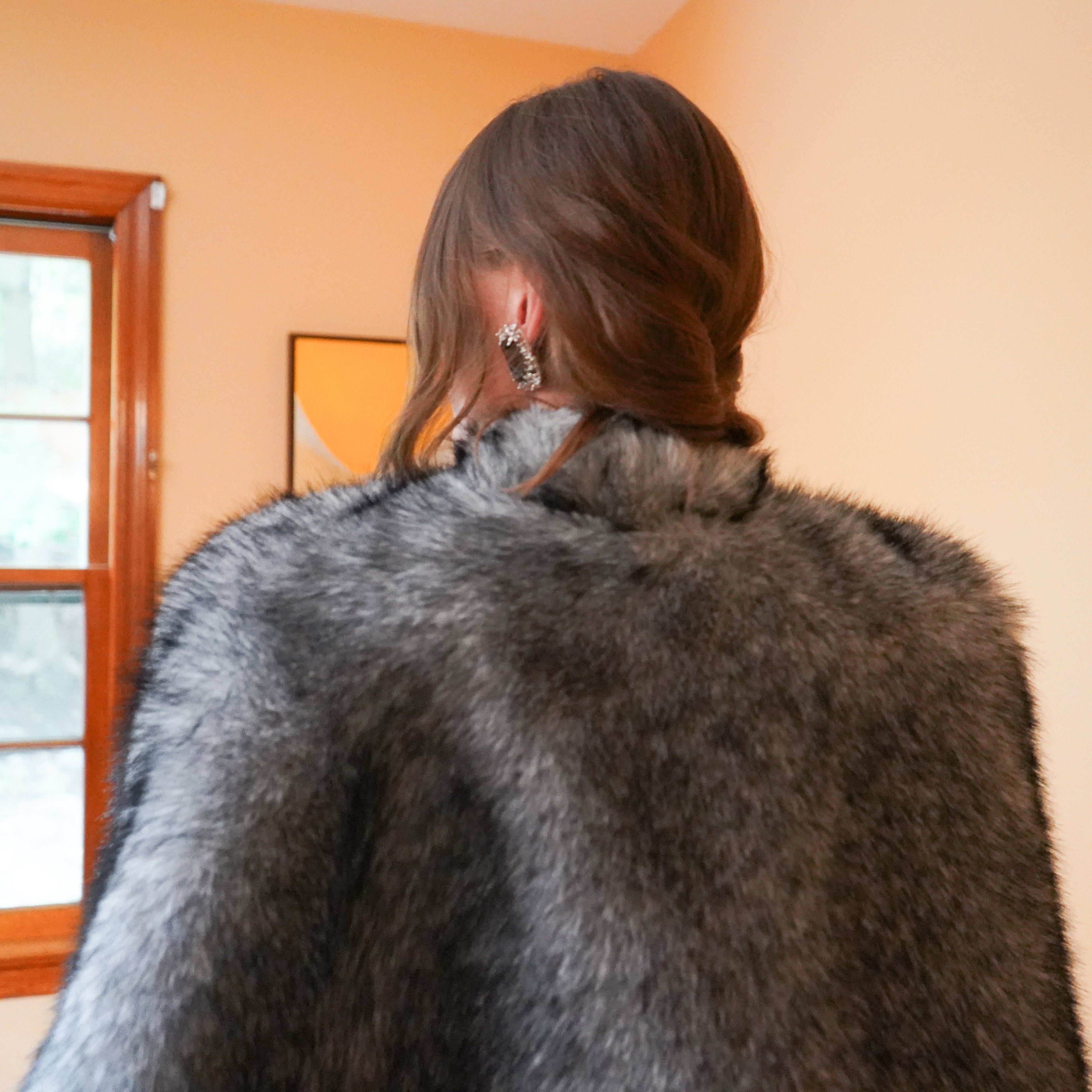 Meissa faux fur capelet back view