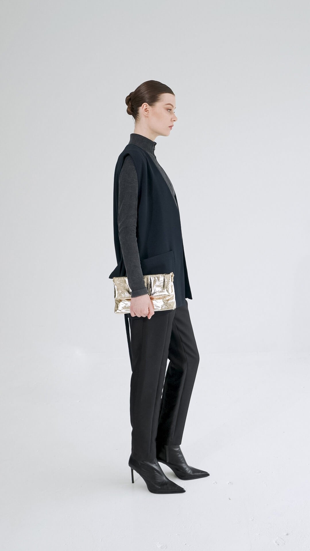 ARIA - Straight Pants in Satin