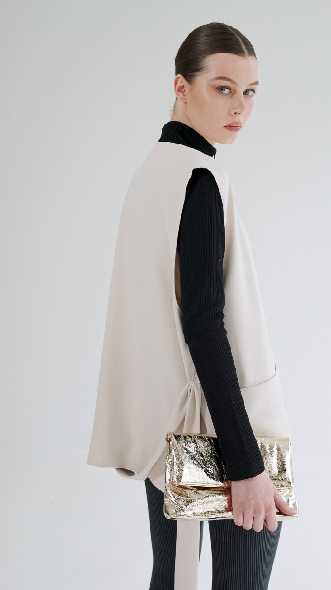 VALERIE - Clutch with Detachable Strap